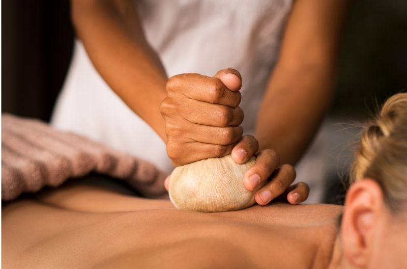 Ayurveda retreat in Rishikesh - Herbal potli massage